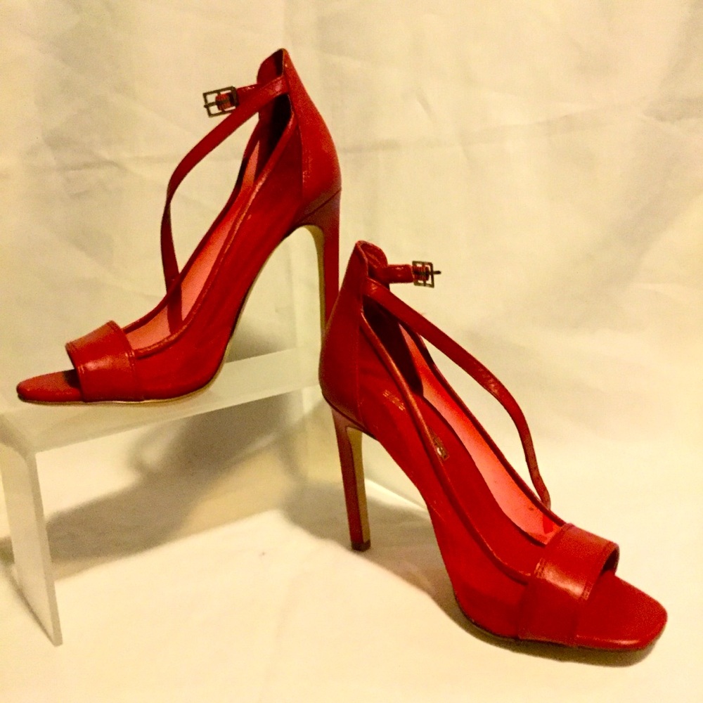 BCBGeneration Cynthia Pump Shoes Ted Size 5.5. New - never been worn